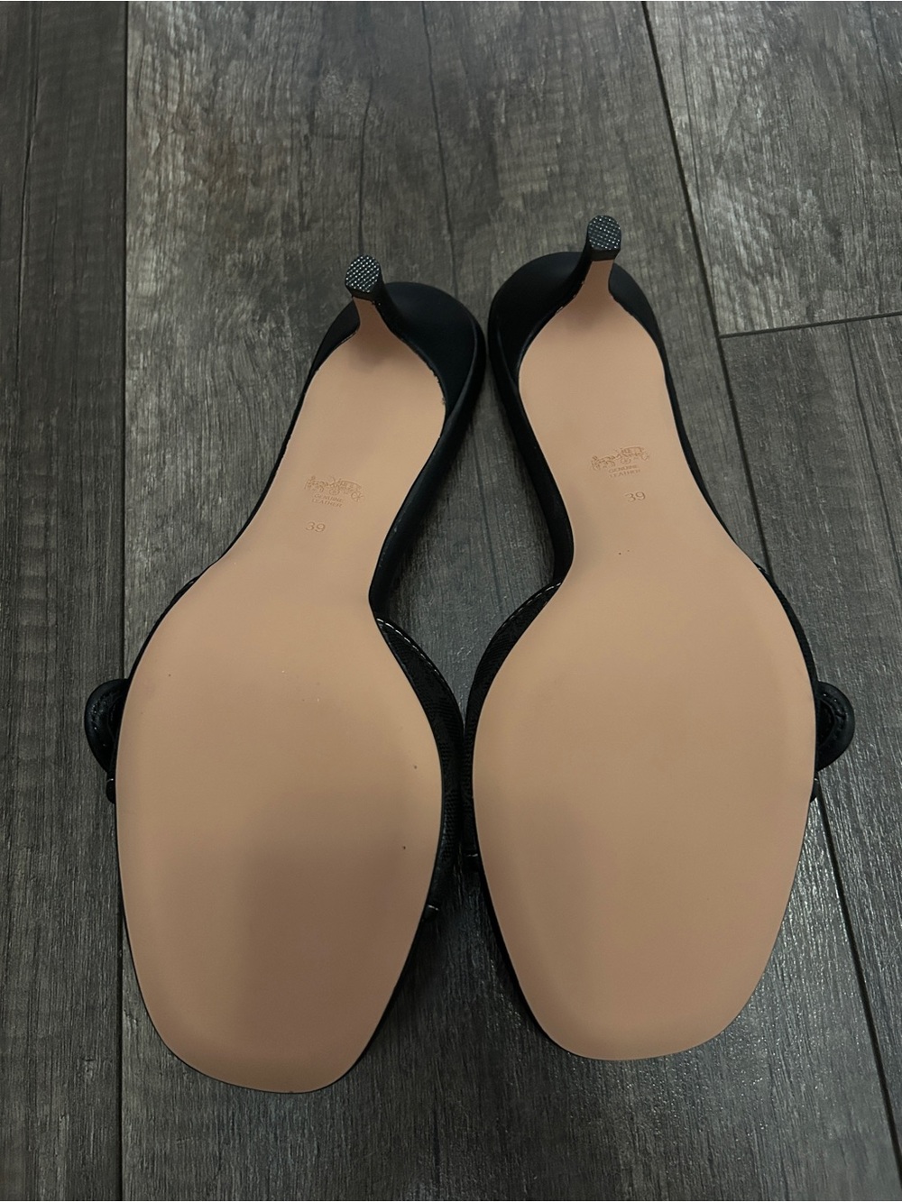 coach margot heels - Picture 5 of 7